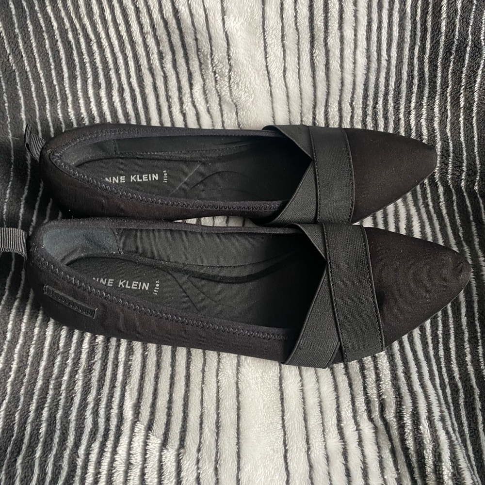 Anne Klein Women's Black Flats - Picture 2 of 4